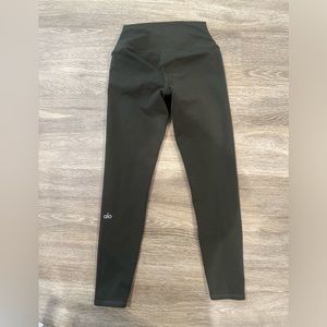 Alo Yoga Airbrush Cropped Leggings
